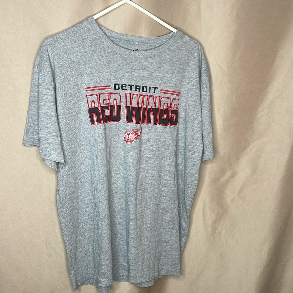 Detroit Red Wings NHL T-shirt Gray Size XL ptp 23 Length 29